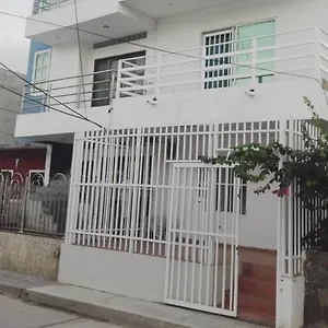 Alcobas A 4 Calles De La Playa Habitación en casa particular Santa Marta (Magdalena)