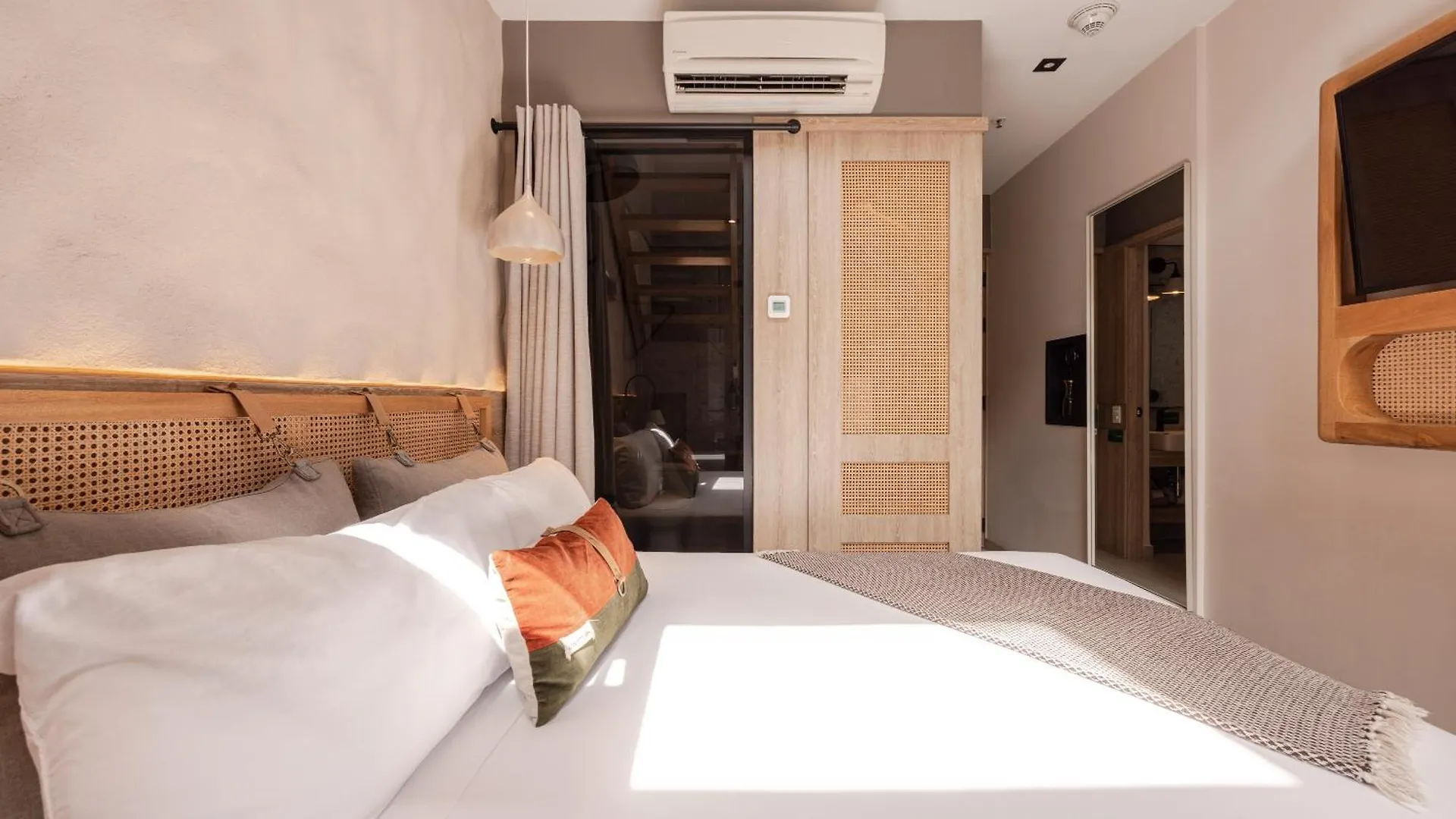 מדיין Landmark Hotel