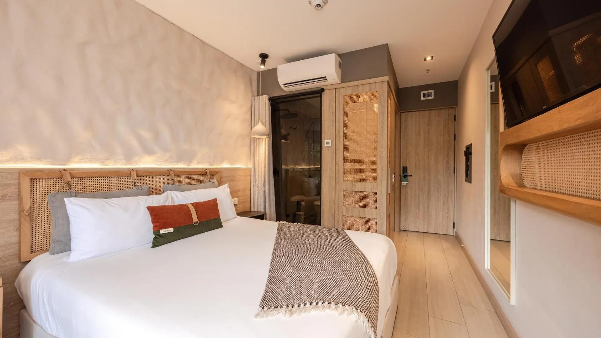 מדיין Landmark Hotel 4*,