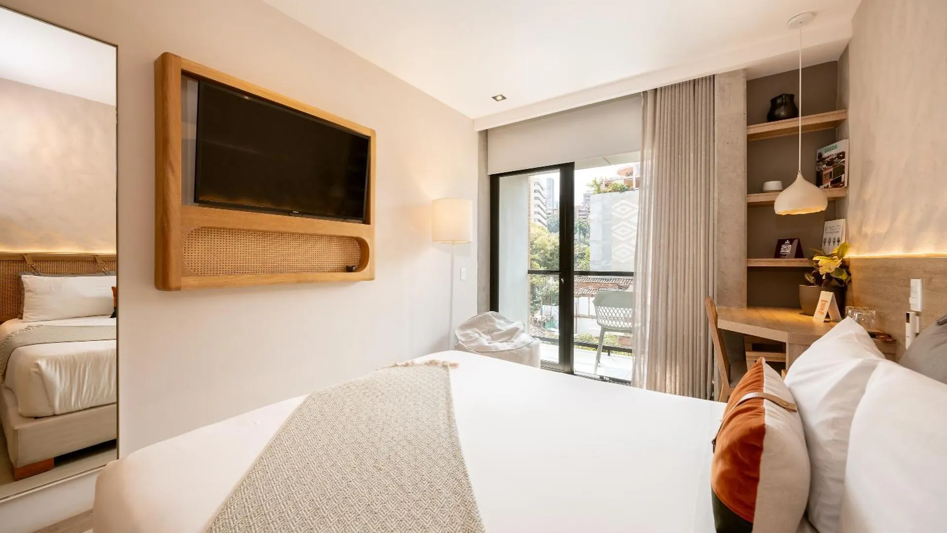 מדיין Landmark Hotel 4*,
